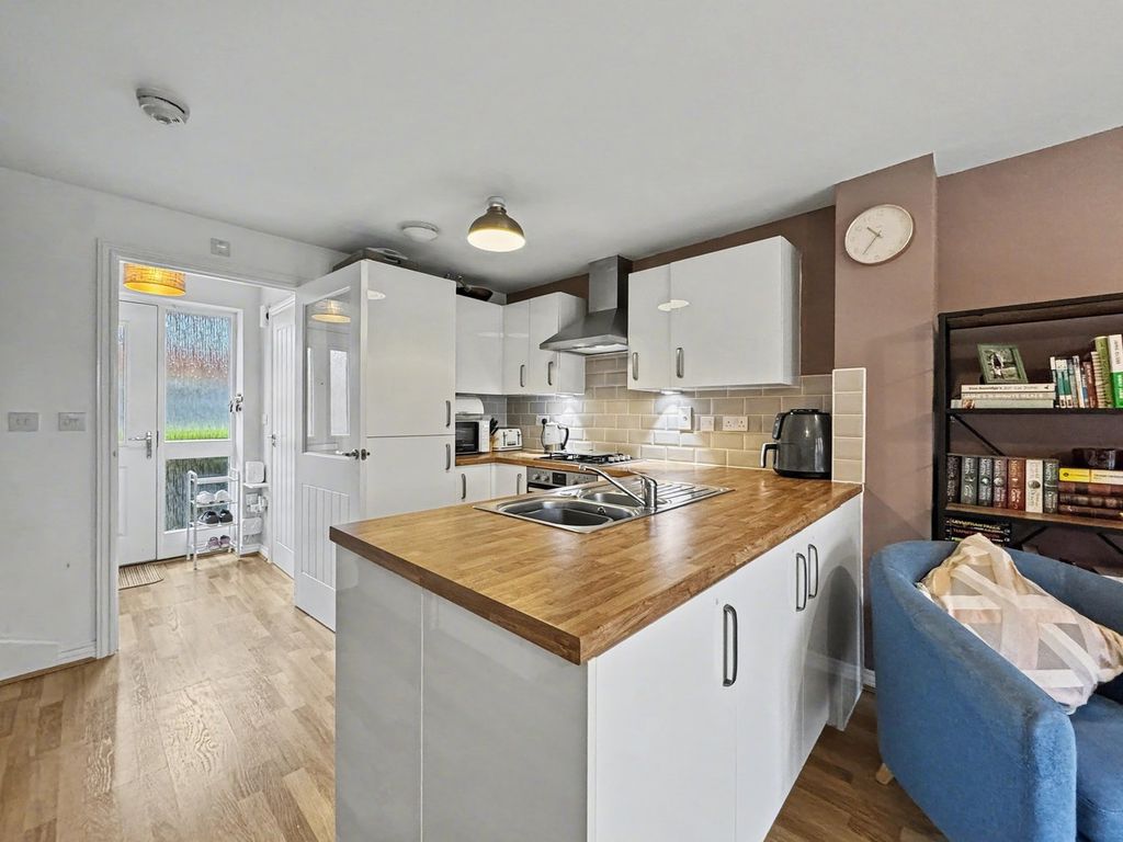 Property photo 2 of 23