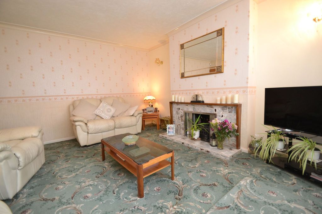 Property photo 3 of 15 Photograph 3