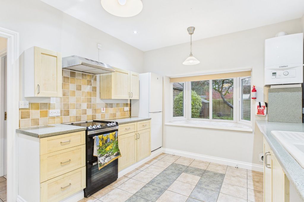 Property photo 3 of 15 Kitchen