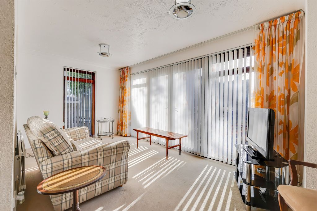 房产图片 8 - 出售独立别墅，四卧室，Holly Grove，Lisvane，卡迪夫 CF14