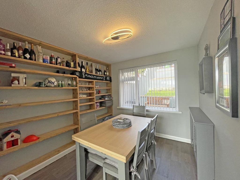 Property photo 3 of 17 Ashford Close 29 Dining Area.Jpg