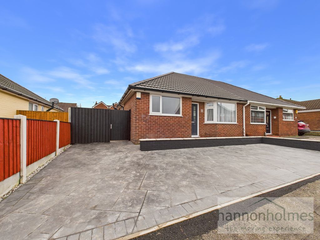 Property photo 1 of 18 Cam05283G0-Pr0142-Still014