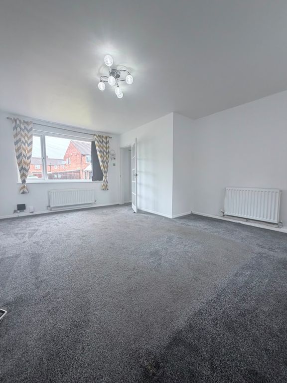 Property photo 2 of 12 Image