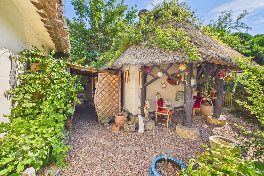 Property photo 2 of 30
