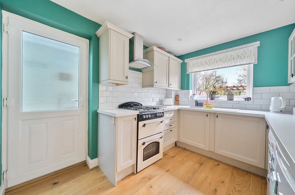 Property photo 2 of 17 Kitchen