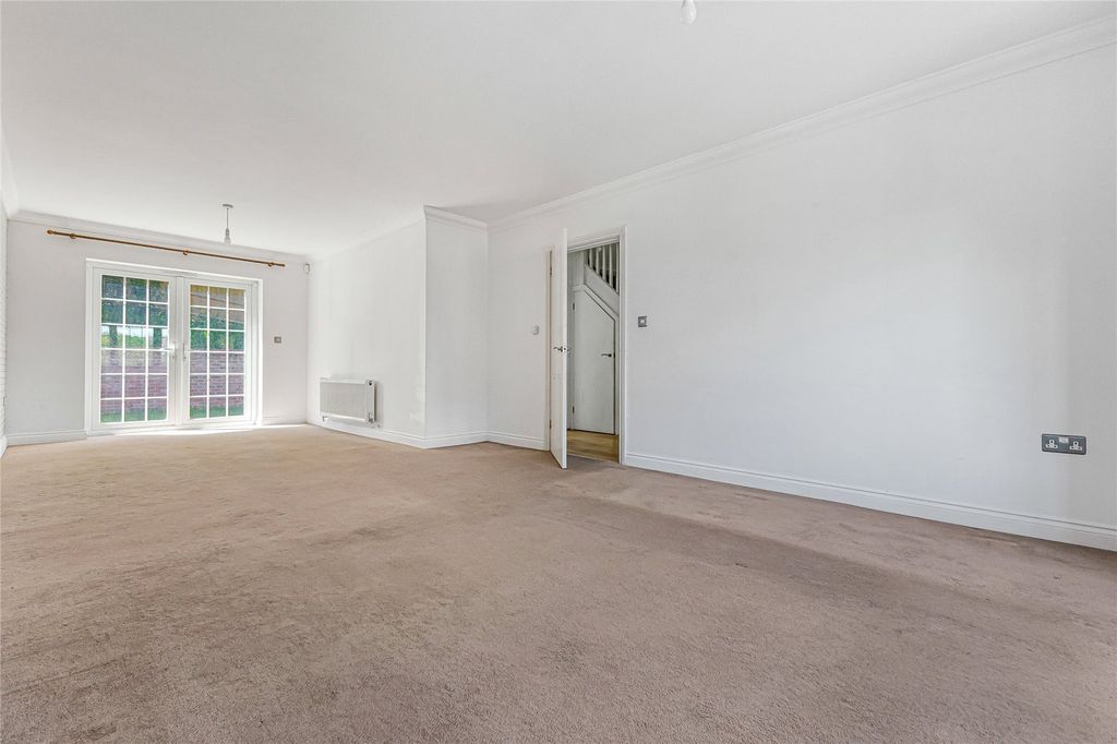 Property photo 2 of 13 Picture No. 31