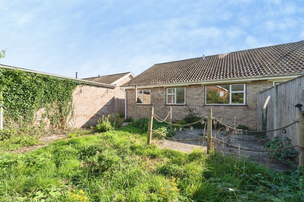 Property photo 2 of 13