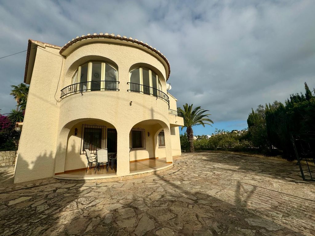 Property photo 2 of 14