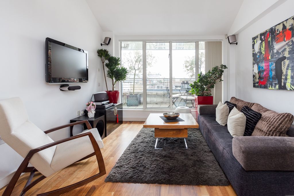 Property photo 3 of 14