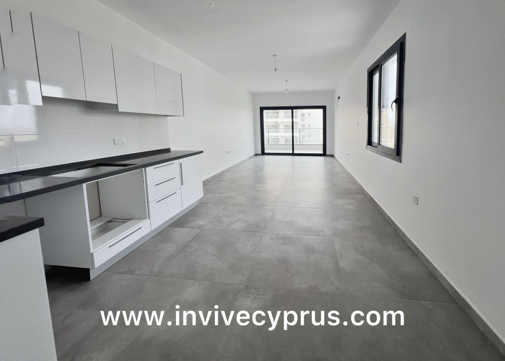 Property photo 1 of 39