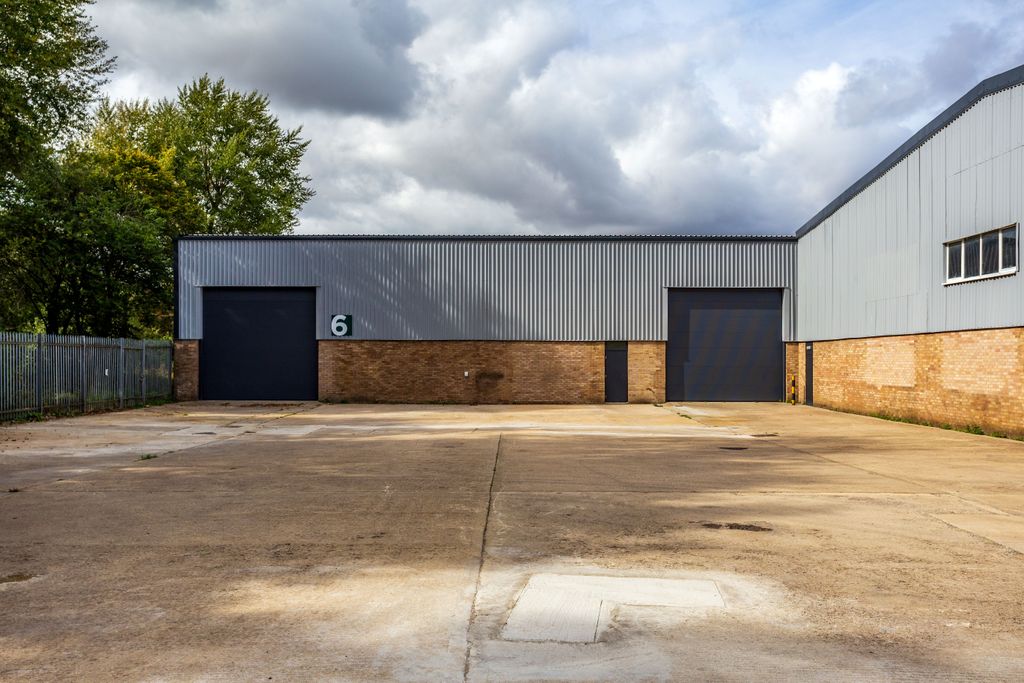 Property photo 1 of 10