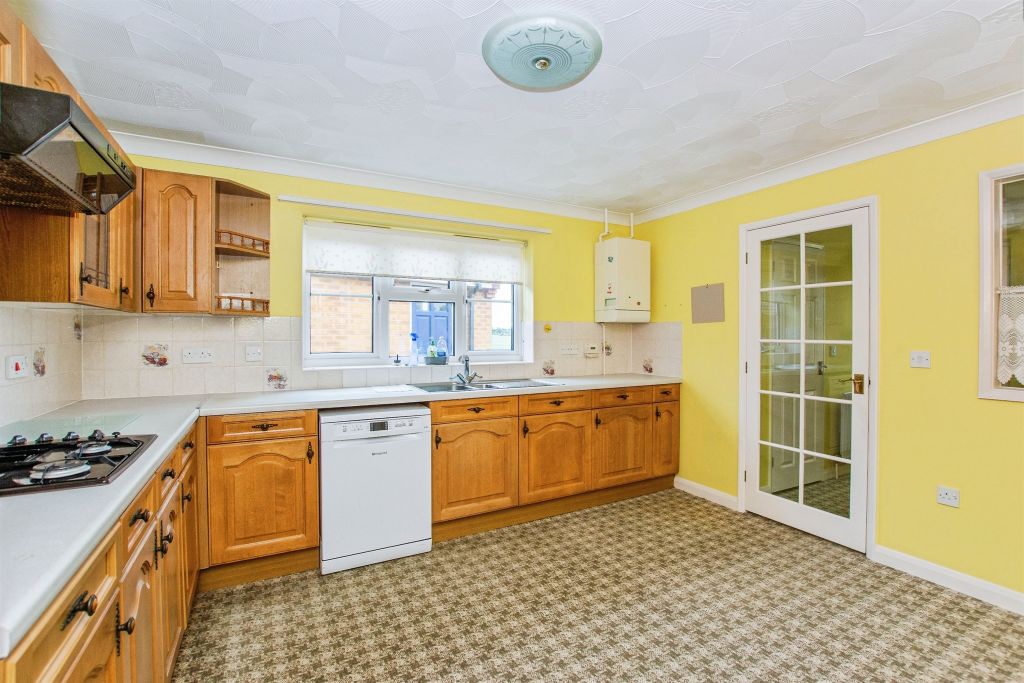 Property photo 3 of 17