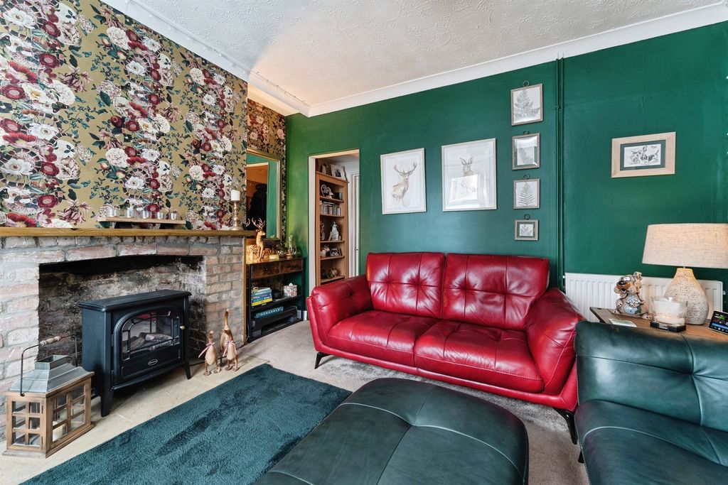 Property photo 3 of 17