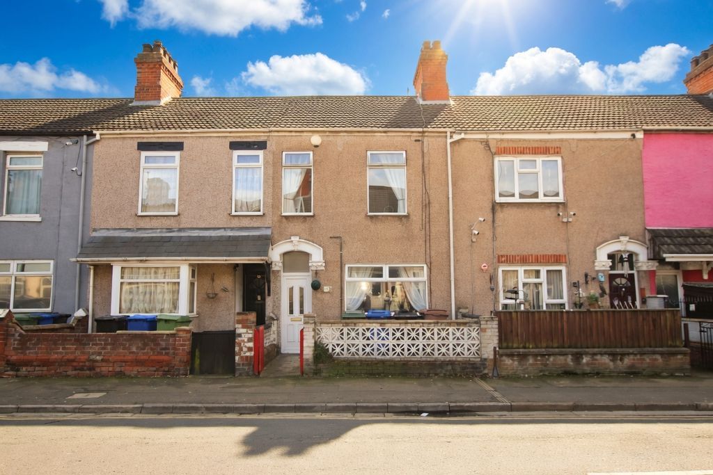 Property photo 1 of 11 Front