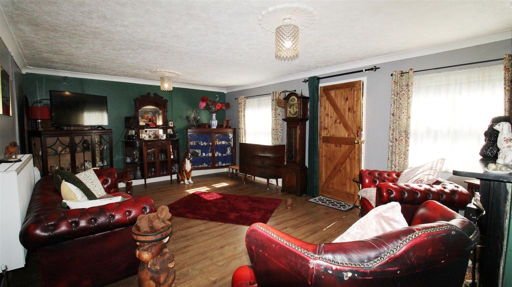 Property photo 2 of 24 Living Room