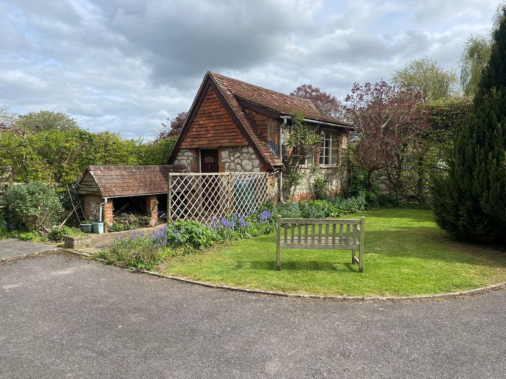 Property photo 3 of 39