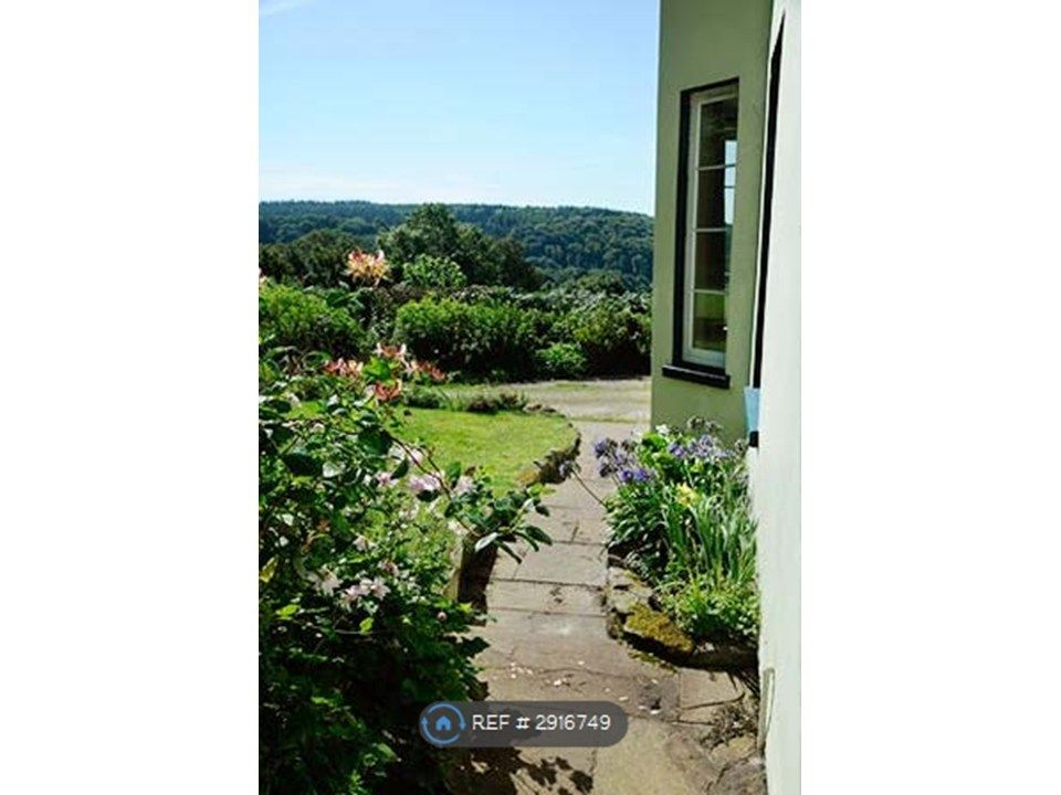 Property photo 1 of 14 Side Entrance