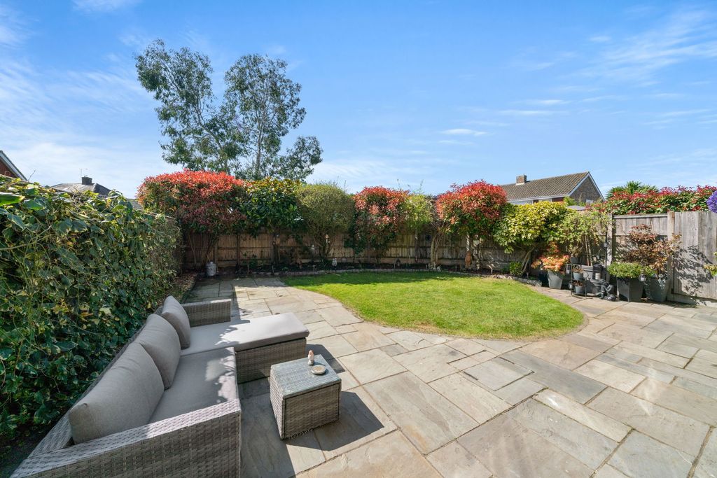 Property photo 2 of 19