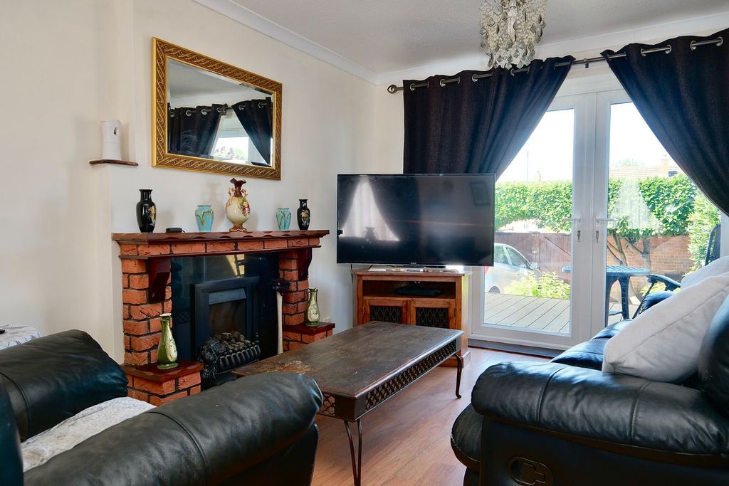 Property photo 3 of 11
