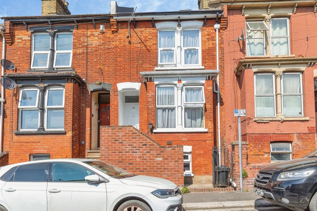 Property photo 1 of 10