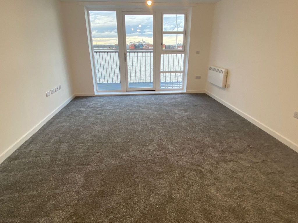 Property photo 3 of 10 2816723