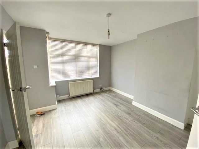 Property photo 3 of 11 Lounge