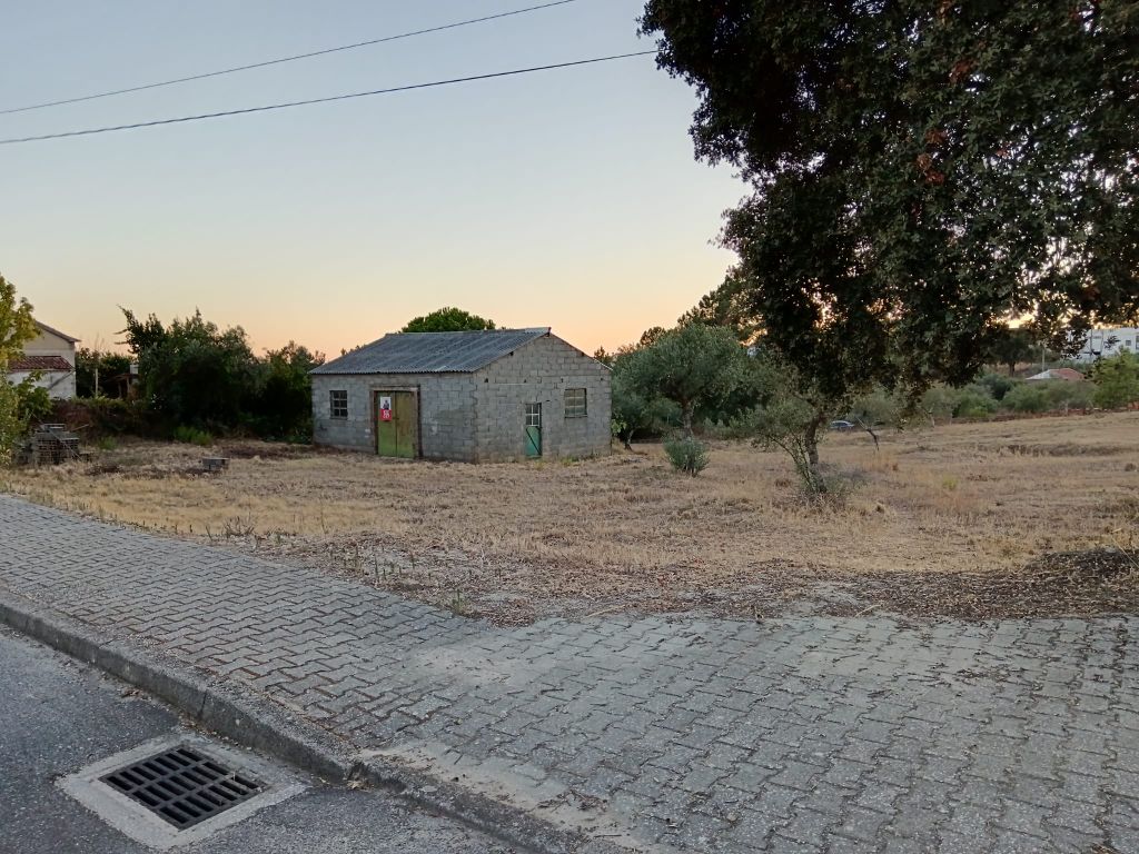 Property photo 1 of 2