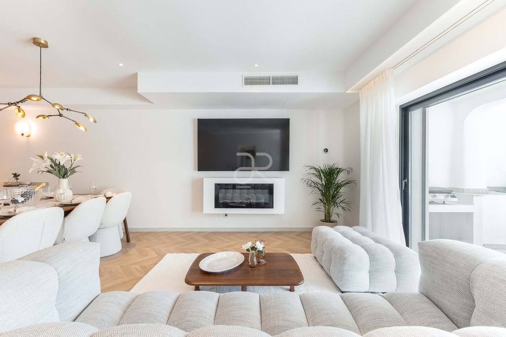 Property photo 3 of 27