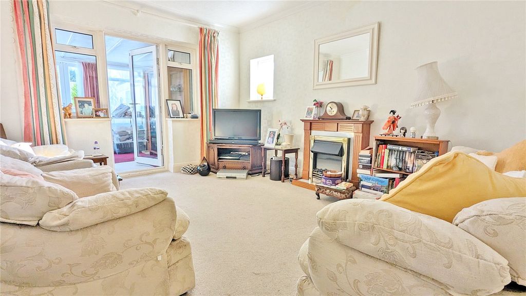 Property photo 2 of 12 Picture No. 10