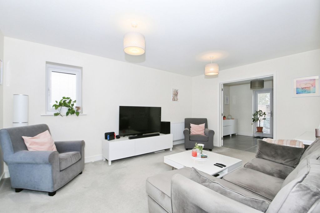 Property photo 2 of 18 Pbox-Img.Jpg