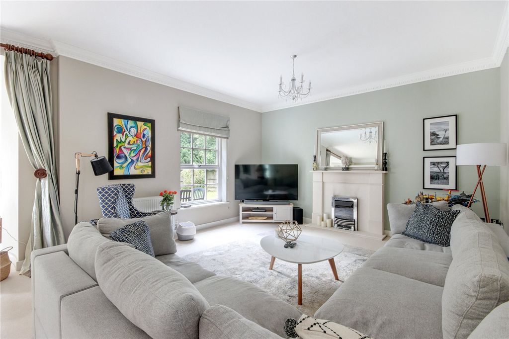 Property photo 2 of 15 Drawing Room