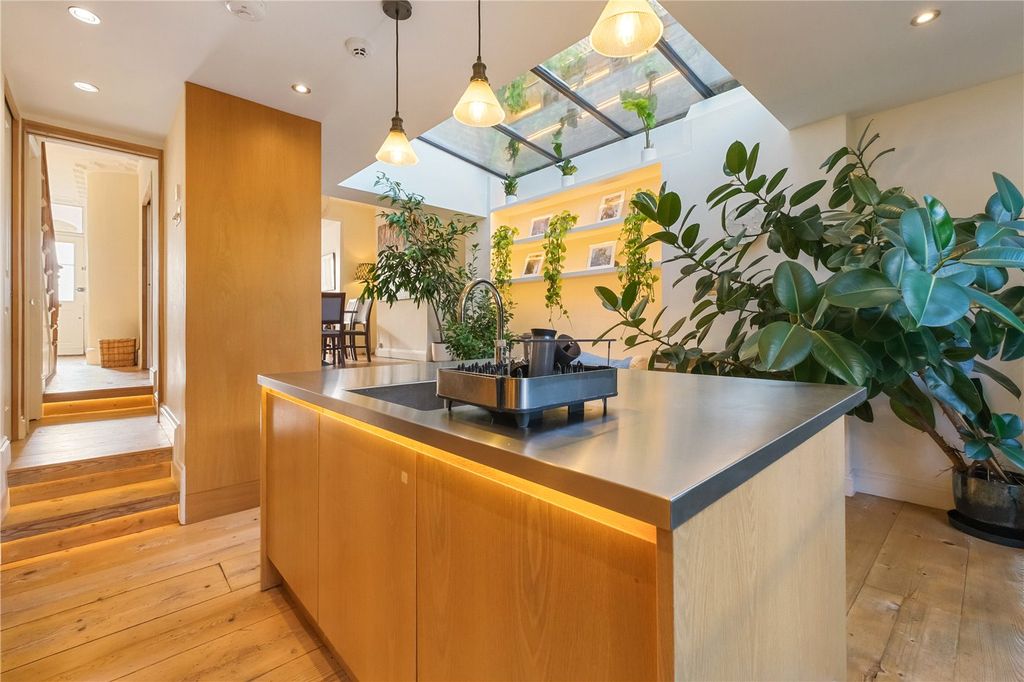 Property photo 3 of 22 Picture No. 16