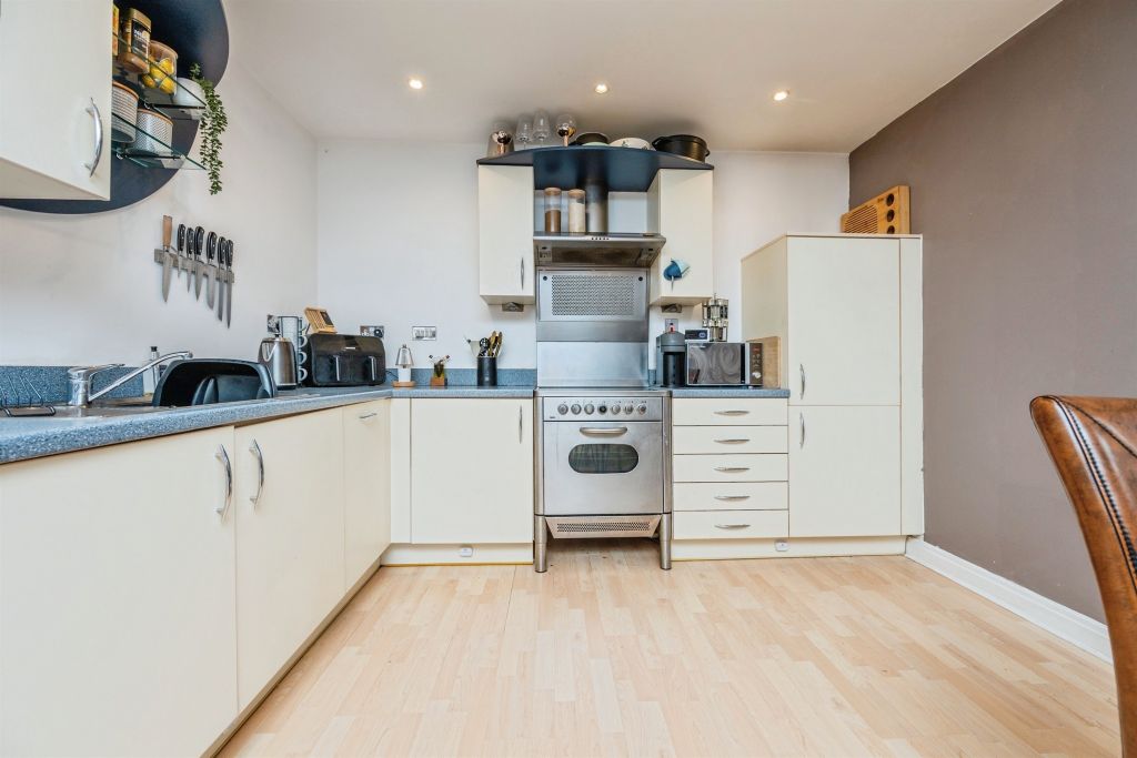 Property photo 3 of 15