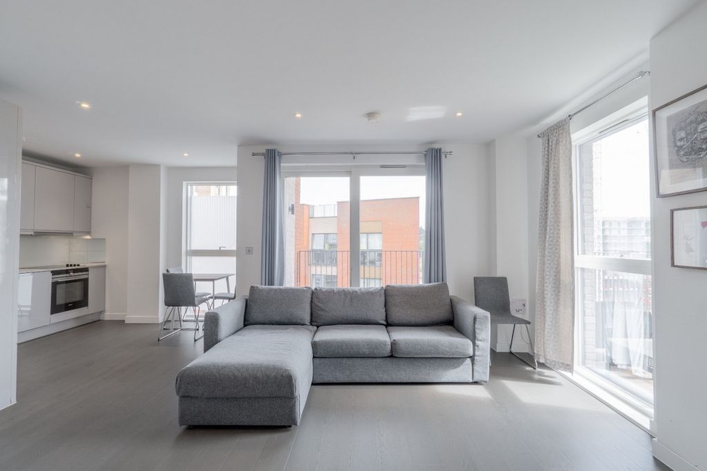 Property photo 3 of 13