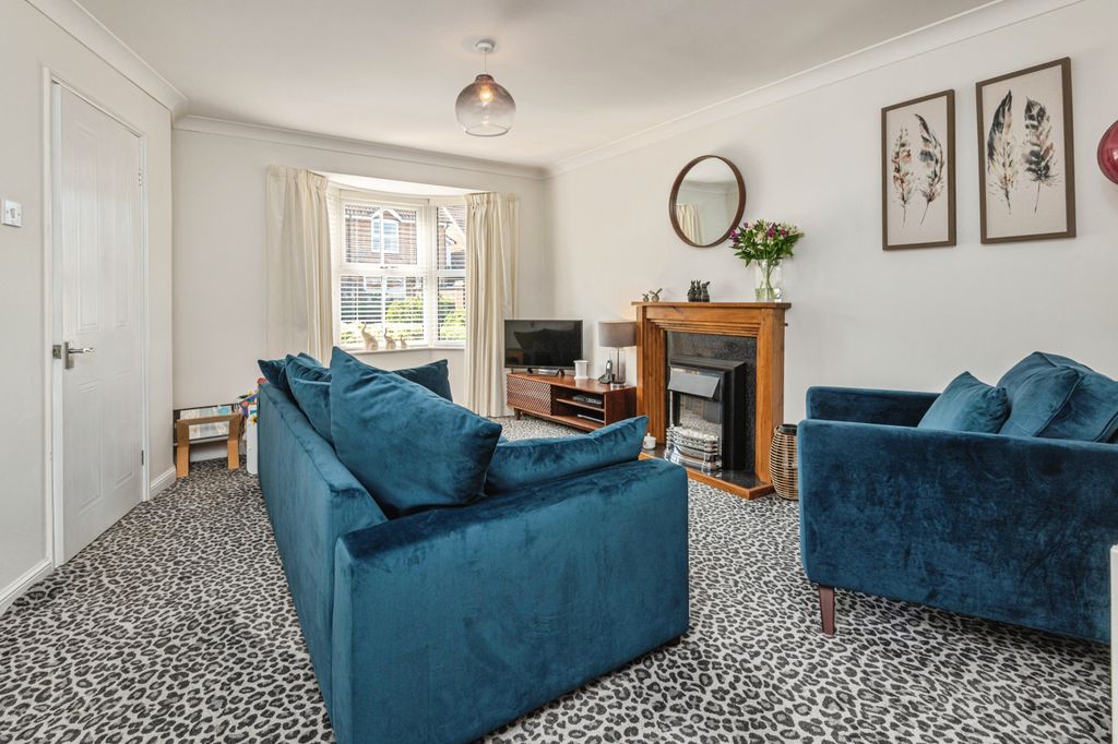 Property photo 3 of 14