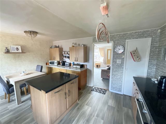 Property photo 3 of 21 Kitchen/Diner