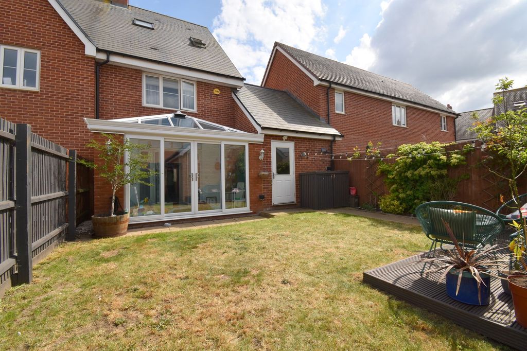 Property photo 2 of 23