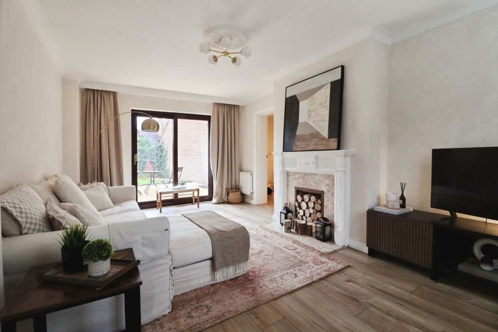 Property photo 3 of 19 Photo #3