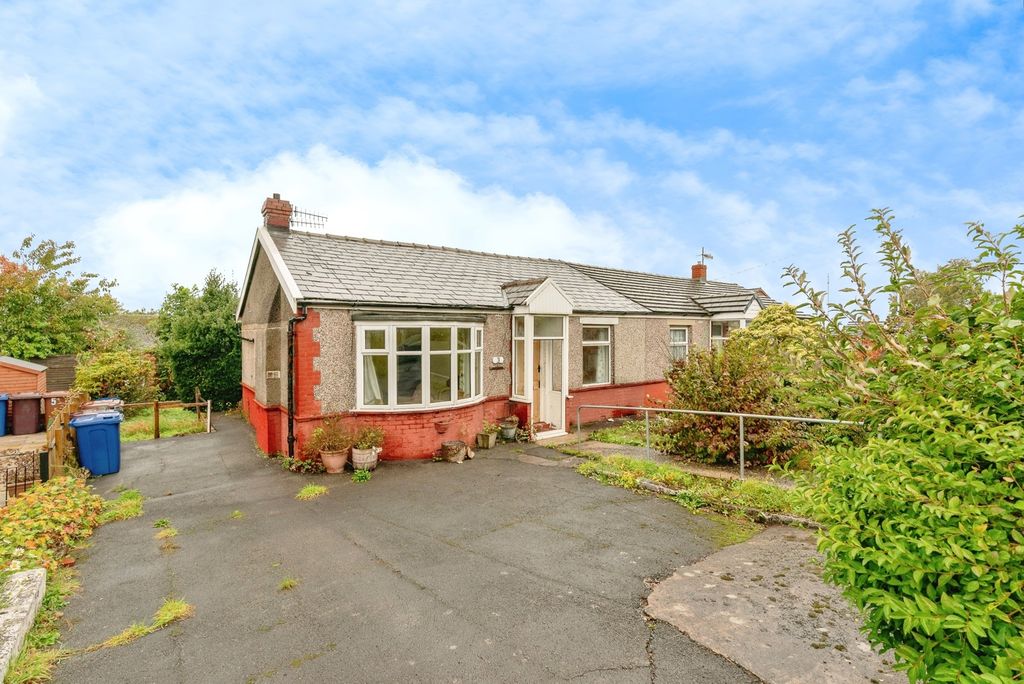 Property photo 1 of 14 Photo