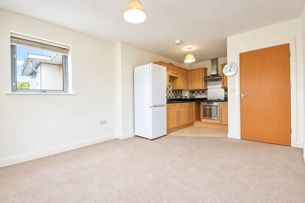 Property photo 2 of 10 Picture No. 17