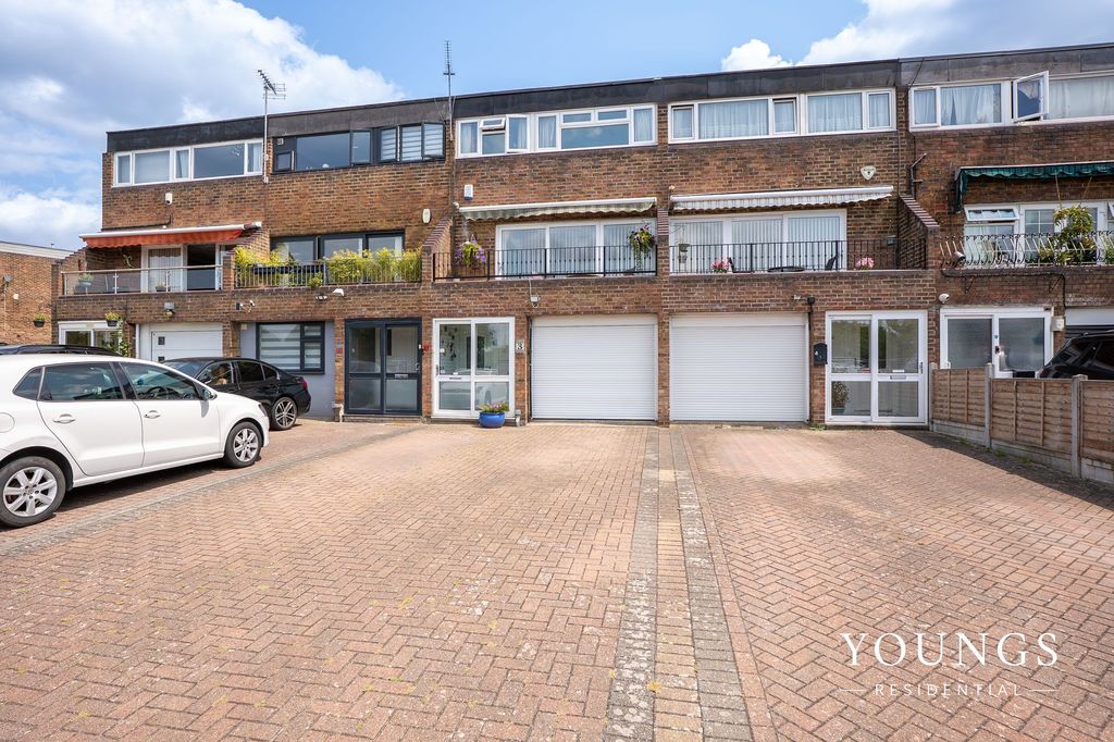 Property photo 1 of 24