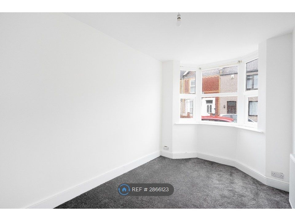 Property photo 2 of 20 Bedroom 1 - Ground Floor