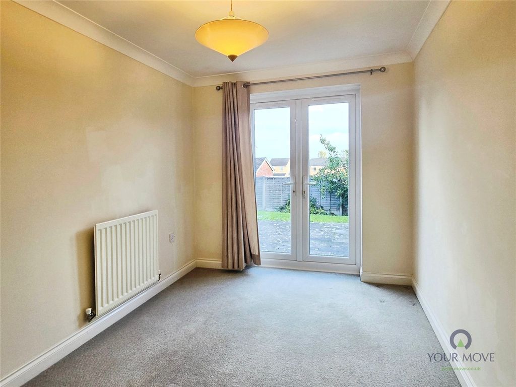 Property photo 3 of 19 Dining Room