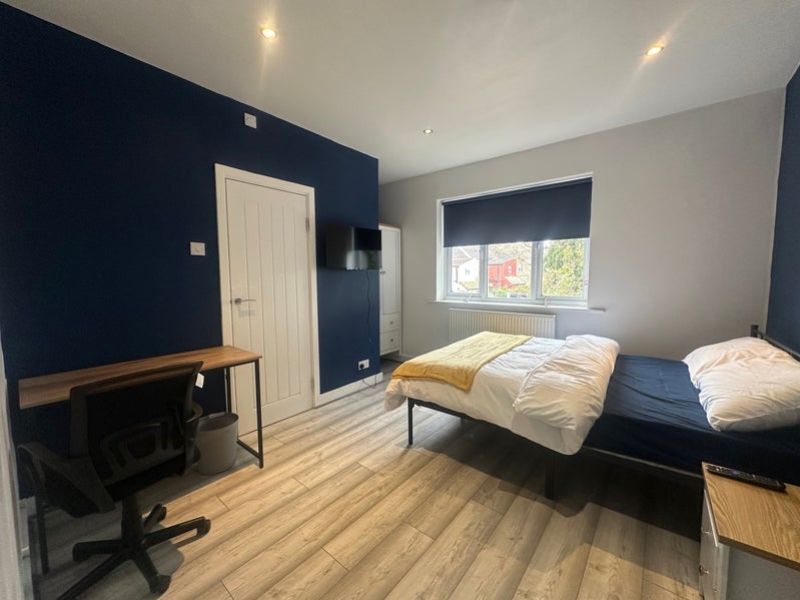 Property photo 2 of 5 99891401