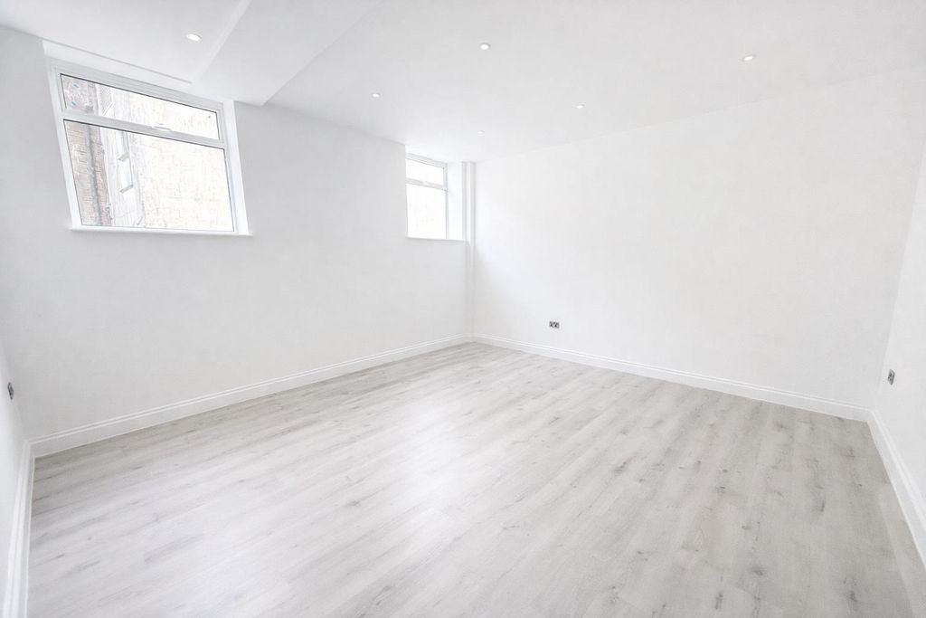 Property photo 2 of 5 Living Room.Png