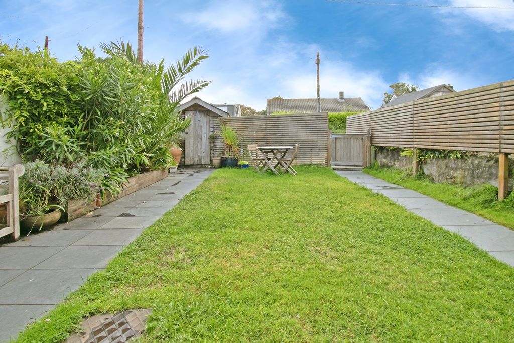 Property photo 2 of 14 Photo