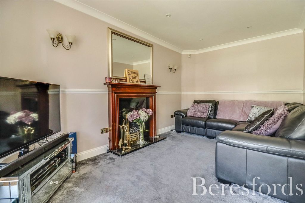 Property photo 2 of 33 2
