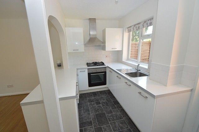 Property photo 3 of 8 Kitchen