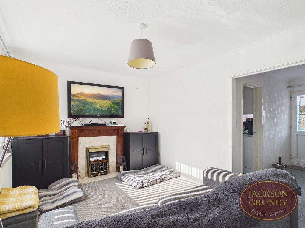 Property photo 2 of 10 Grange Road