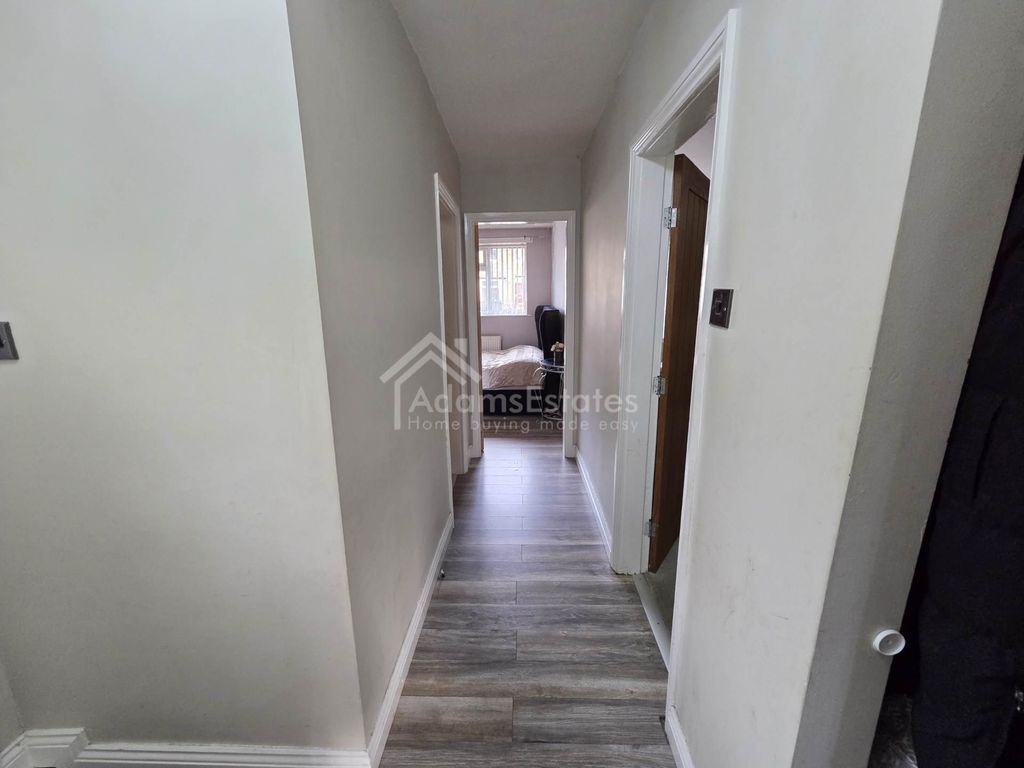 Additional image 11 of 3 bed semi-detached bungalow for saleSlaithwaite Road, Dewsbury WF12